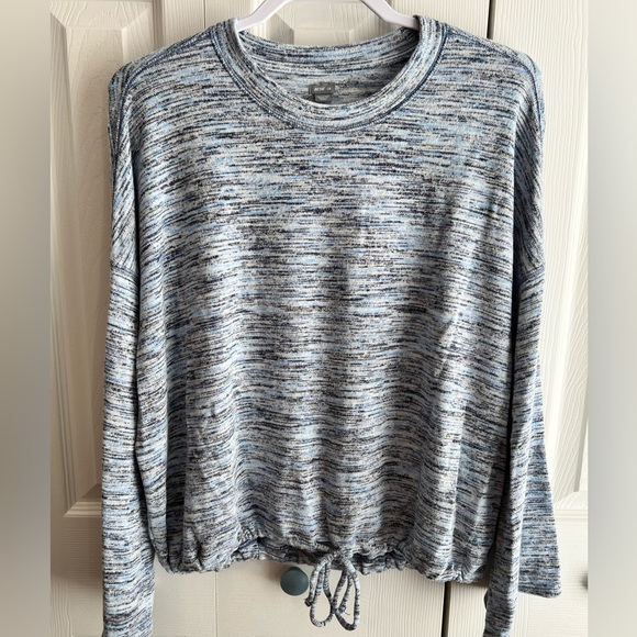 Sweaters - Aerie women’s loose fitting drawstring bottom sweater